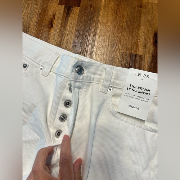 Madewell The Brynn Long Jean Shorts in Pure White raw hem waist 26 New relaxed - Picture 12 of 14